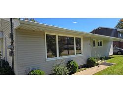 209 Dickson BLVD Moncton, NB E1E 2R2
