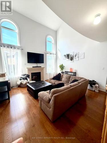 MAIN - 60 CARIA COURT , Vaughan, Ontario L4H 4G5 5