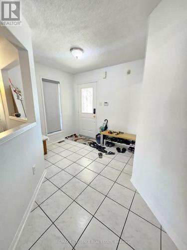 UPPER - 24 HAYLOFT COURT , Brampton, Ontario L6X 4R7 3