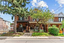 207 SYMINGTON AVENUE Toronto, ON M6P 3W5