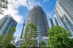 402 - 218 QUEENS QUAY W Toronto, ON M5J 2Y6