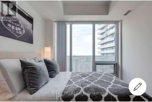 5705 - 100 Harbour Street, Toronto, ON 