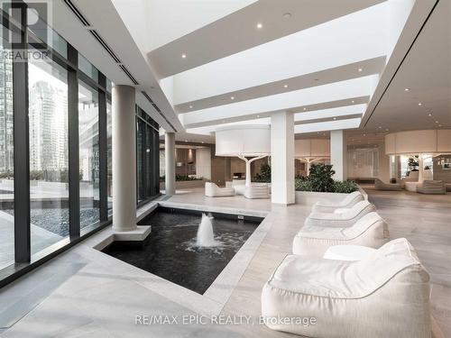 5705 - 100 Harbour Street, Toronto, ON 