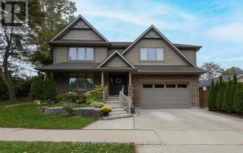 15 SWEETBRIAR DRIVE  Kitchener, ON N2M 4S7
