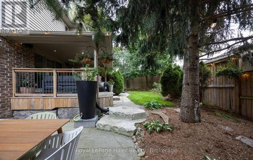 15 Sweetbriar Drive, Kitchener, ON 