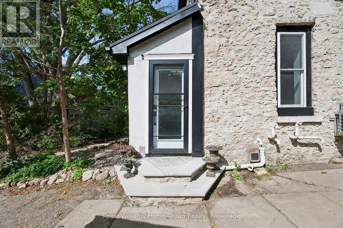 37 Arthur Street N, Guelph (St. George'S), ON 