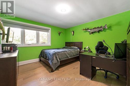 Canadian Made Engineered Hardwood - 4767 14Th Line, New Tecumseth, ON 
