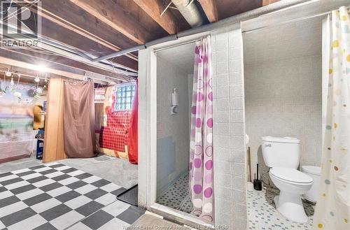 1794 Gladstone, Windsor, ON 