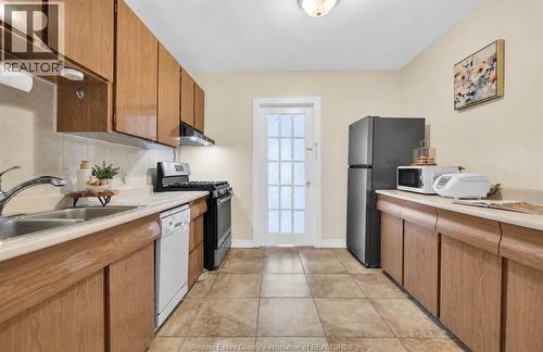 1794 Gladstone, Windsor, ON 