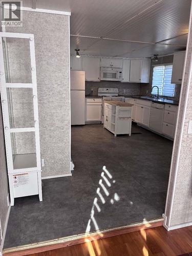500 16Th Avenue Unit# 16, Genelle, BC 