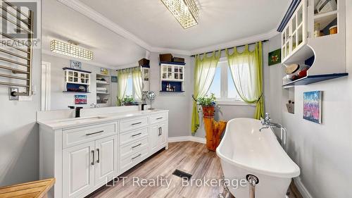 18 Tawn Crescent S, Ajax (Central), ON 