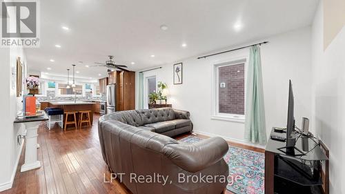 18 Tawn Crescent S, Ajax (Central), ON 
