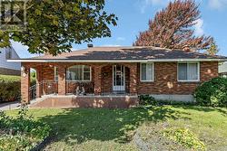 131 OAKRIDGE BOULEVARD Ottawa, ON K2G 2V1