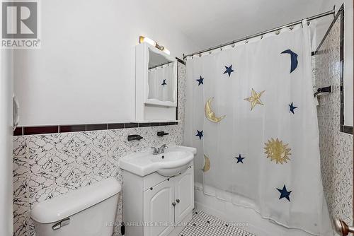 131 Oakridge Boulevard, Ottawa, ON 