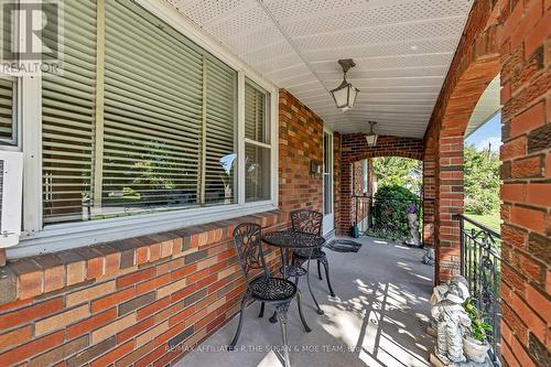 131 Oakridge Boulevard, Ottawa, ON 