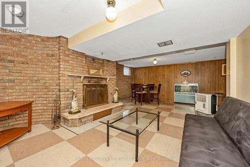 131 Oakridge Boulevard, Ottawa, ON 