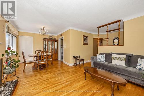 131 Oakridge Boulevard, Ottawa, ON 