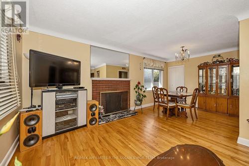 131 Oakridge Boulevard, Ottawa, ON 