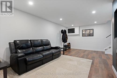 19 Queen Street E, Norwich (Otterville), ON 