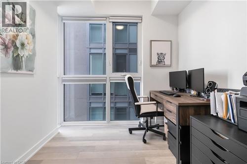 5220 Dundas Street Unit# D422, Burlington, ON 