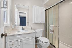...3pc Ensuite with glass door shower - 