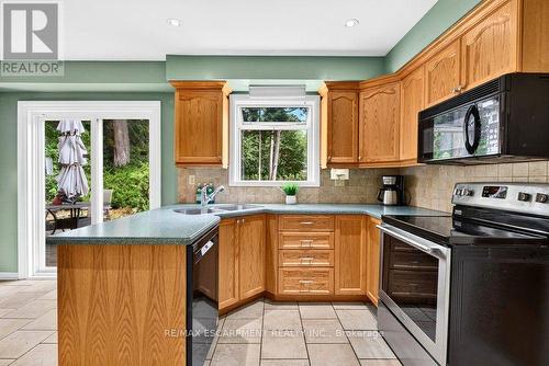 Kitchen - 159 All Saints Crescent, Oakville, ON 