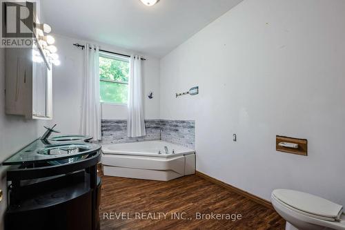 Main Floor 5 pc Bath - 279 1St Ave Avenue S, Arran-Elderslie, ON 