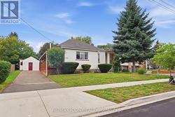 423 LAWRENCE AVENUE Kitchener, ON N2M 1Y7
