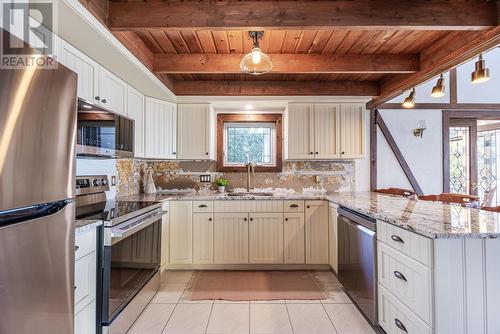 1944 Havilland Shores Dr, Goulais River, ON 
