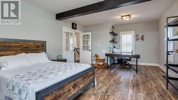 Huge 4th bedroom or office upstairs - 