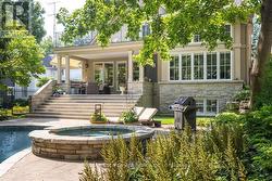 29 HOWARD AVENUE Oakville (Oo Old Oakville), ON L6J 3Y3