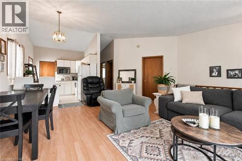 26 Renfrew Street E, Caledonia, ON 