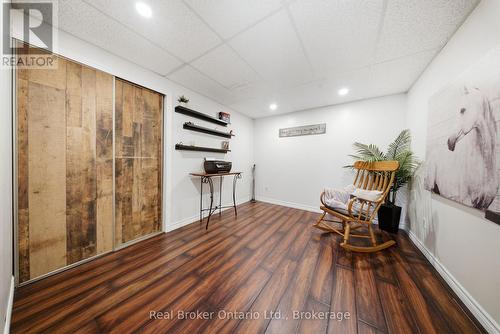 11 Dundas Street W, Brant (Paris), ON 