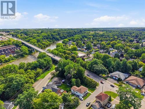 11 Dundas Street W, Brant (Paris), ON 