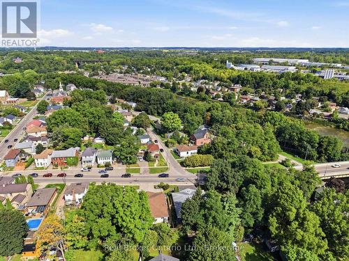 11 Dundas Street W, Brant (Paris), ON 