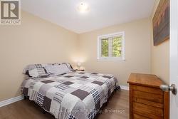 2nd bedroom w' king bed - 