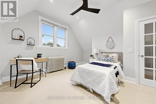 11 Ashland Avenue, Toronto, ON 