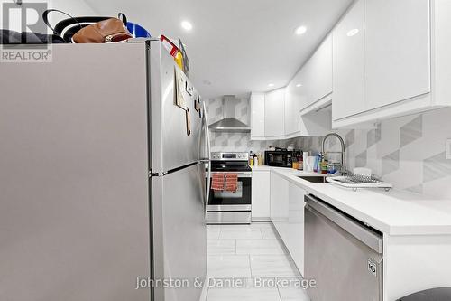 11 Ashland Avenue, Toronto, ON 