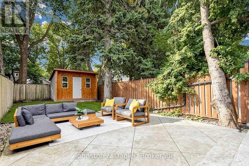 11 Ashland Avenue, Toronto, ON 
