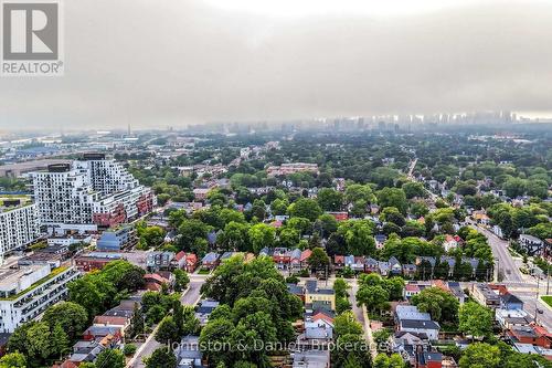 11 Ashland Avenue, Toronto, ON 