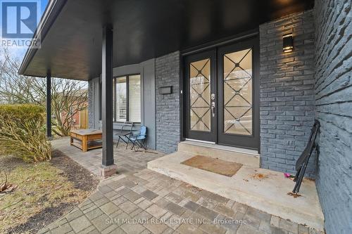 2290 DEVON ROAD , Oakville, Ontario L6J 5R4 3