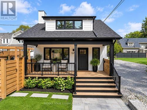 1379 Caroline Street, Burlington, ON 