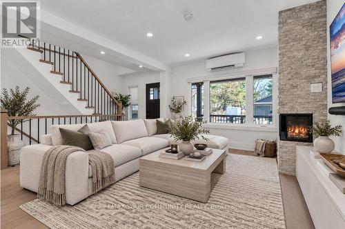 1379 Caroline Street, Burlington, ON 