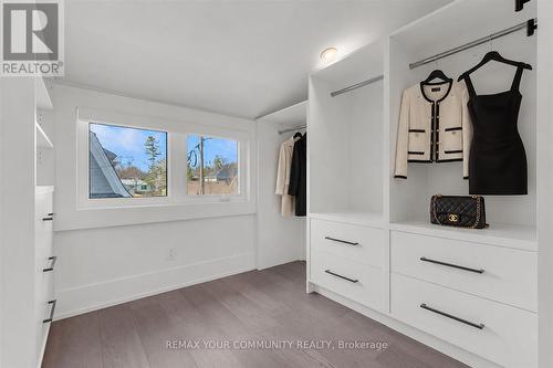 1379 Caroline Street, Burlington, ON 
