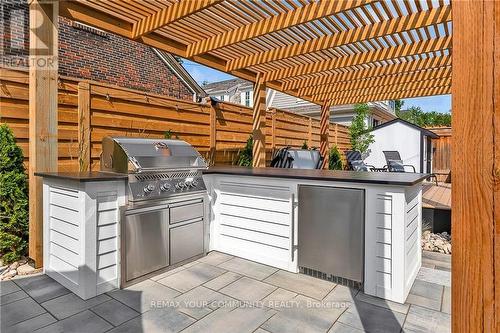 1379 Caroline Street, Burlington, ON 