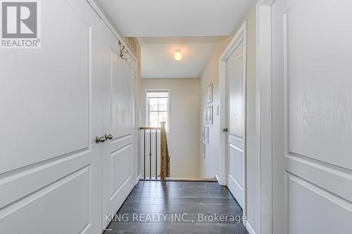 Top Lobby 2 - 8 - 35 Hays Boulevard, Oakville, ON 