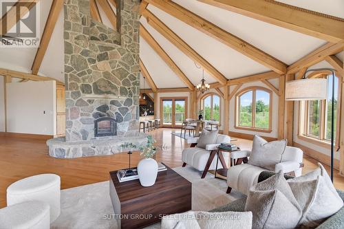 21170 Mayfair Road, Southwest Middlesex, ON 