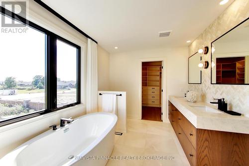 1643 Upper West Avenue, London South (South B), ON 