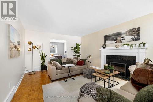 932 Dresden Crescent, Ottawa, ON 