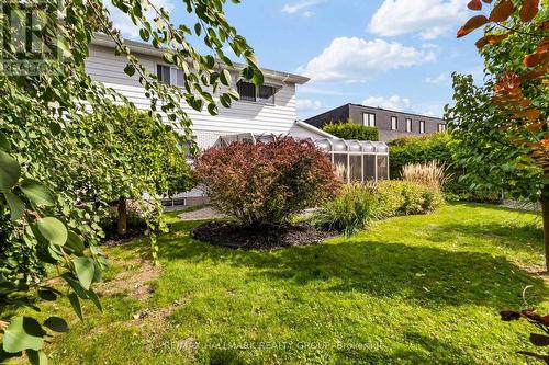 932 Dresden Crescent, Ottawa, ON 